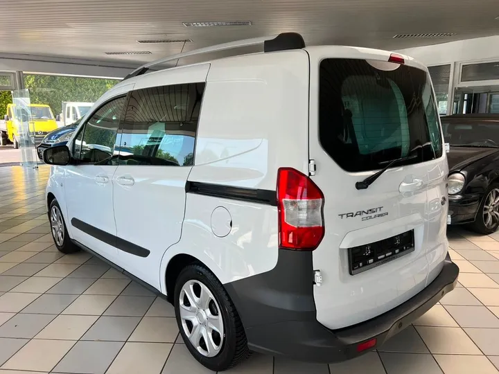 Ford Transit Courier