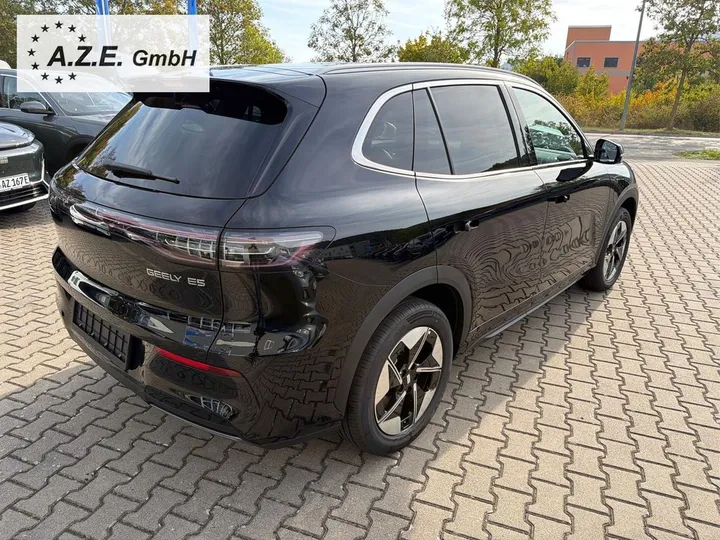 Geely E5