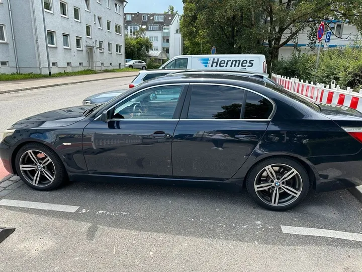 BMW 525