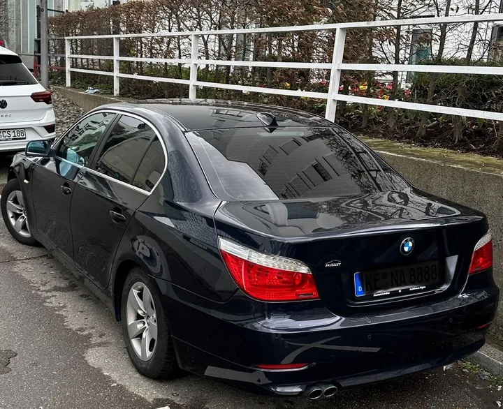 BMW 525