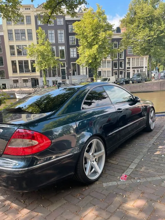 Mercedes-Benz CLK 320