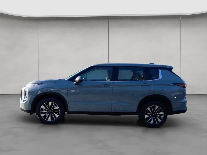 Mitsubishi Plug-in Hybrid Outlander