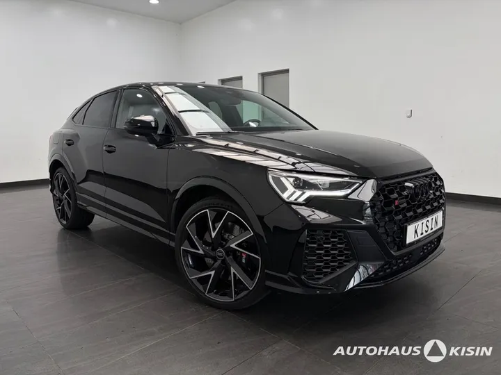 Audi RSQ3