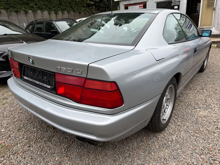 BMW 850