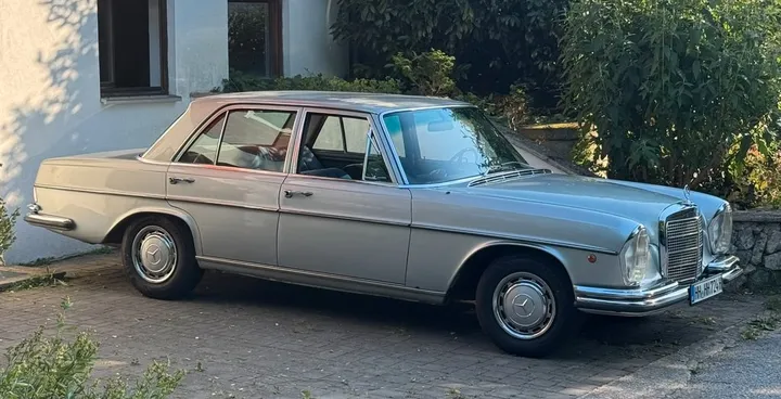Mercedes-Benz 280