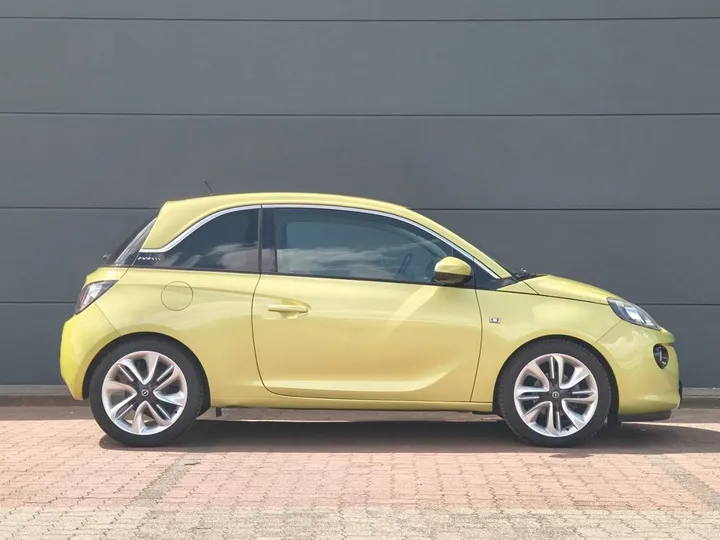 Opel Adam