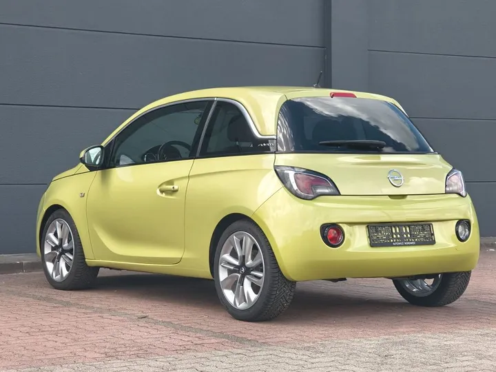 Opel Adam