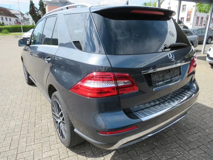 Mercedes-Benz ML 350