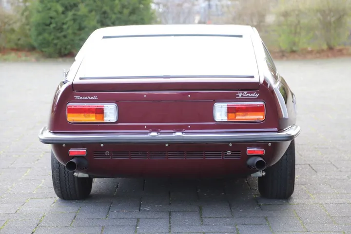 Maserati Indy