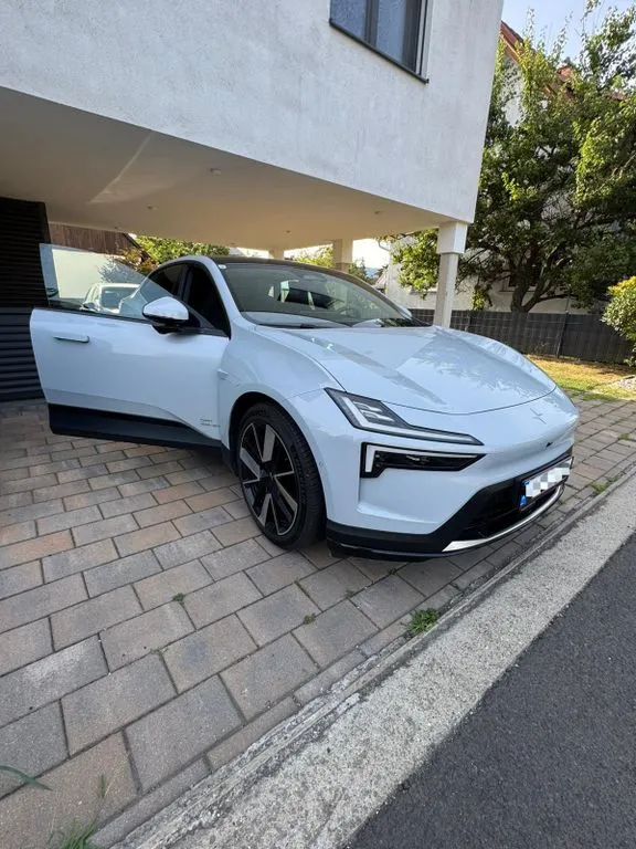 Polestar 4