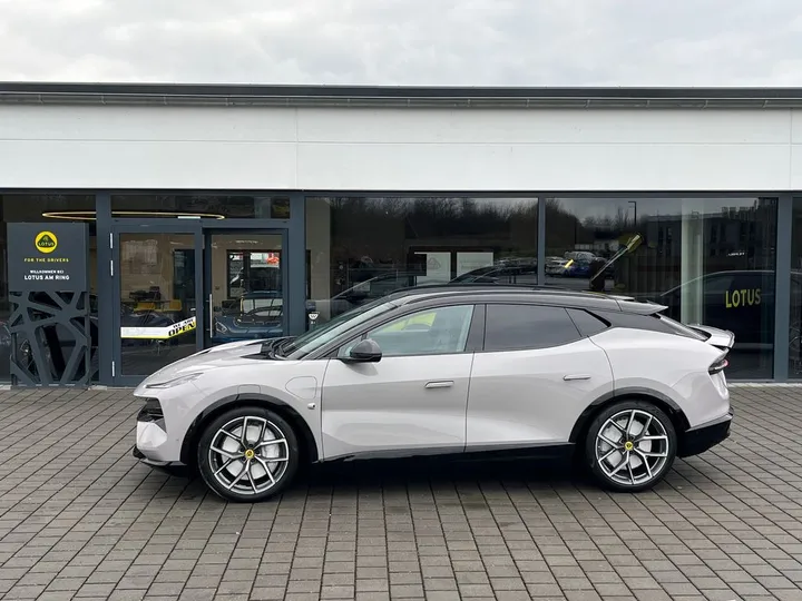 Lotus Eletre
