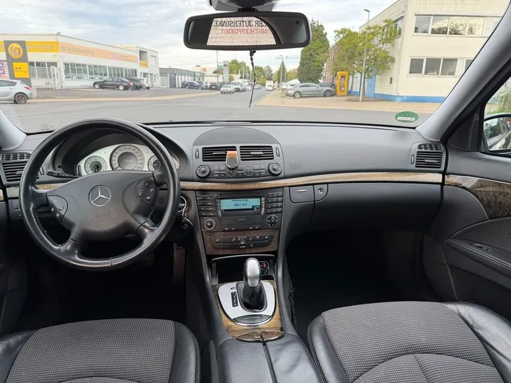 Mercedes-Benz E 280