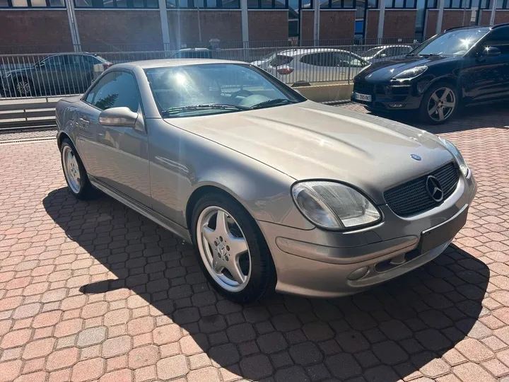 Mercedes-Benz SLK 320