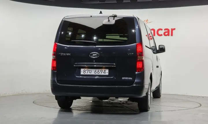 Hyundai Starex