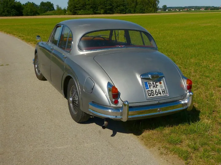 Jaguar MK II