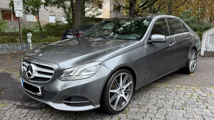 Mercedes-Benz E 200