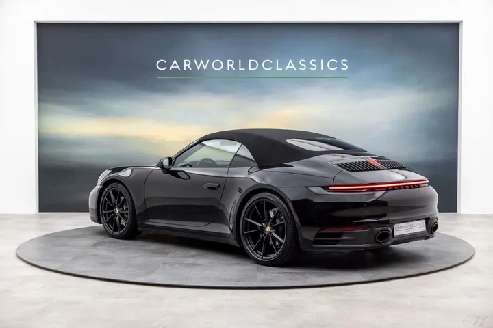 Porsche 992