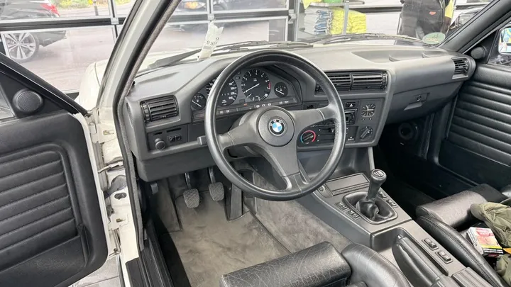 BMW 325