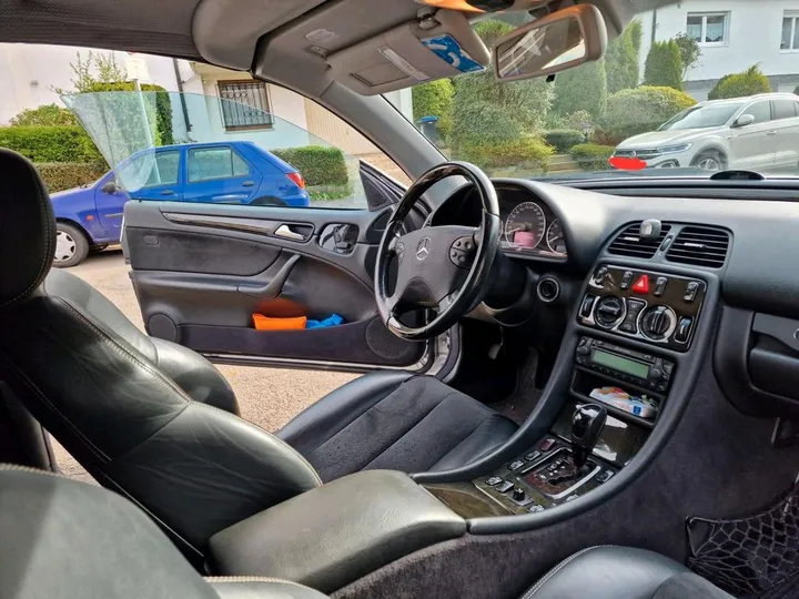 Mercedes-Benz CLK 230