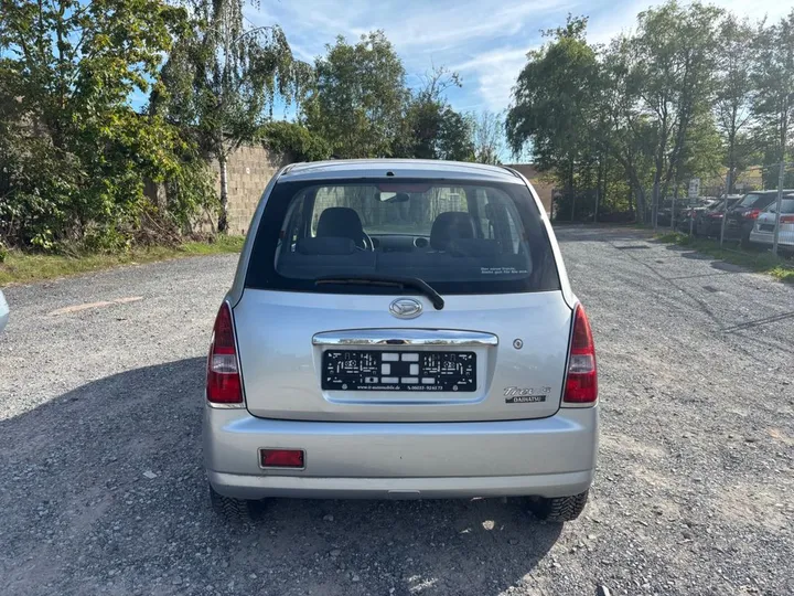 Daihatsu TREVIS