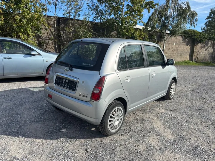 Daihatsu TREVIS