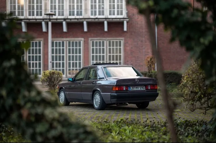 Mercedes-Benz 190