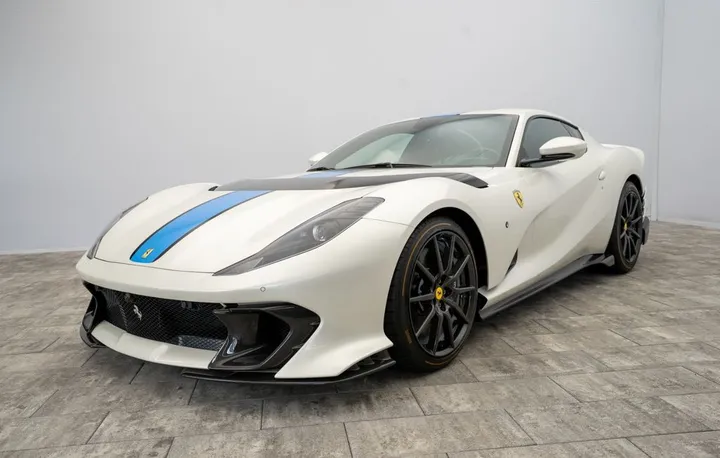 Ferrari 812