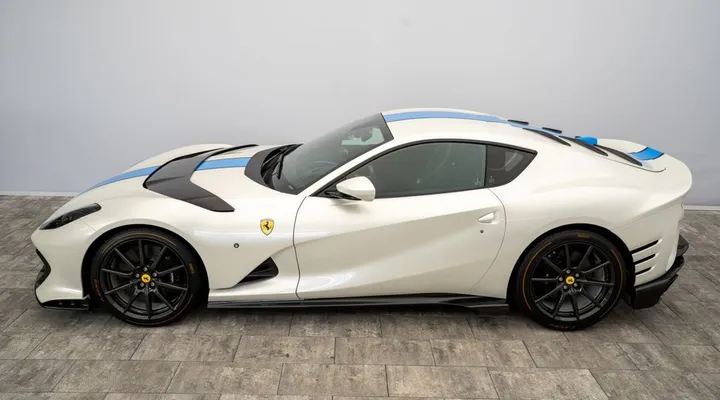 Ferrari 812