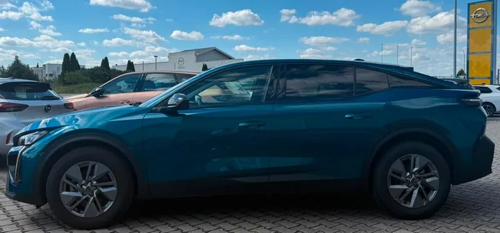 Peugeot 408