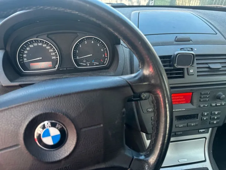BMW 325