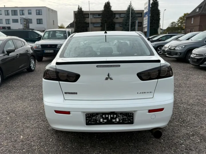 Mitsubishi Lancer