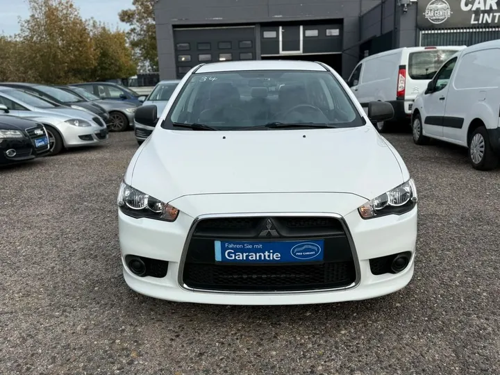 Mitsubishi Lancer