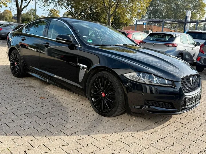 Jaguar XF