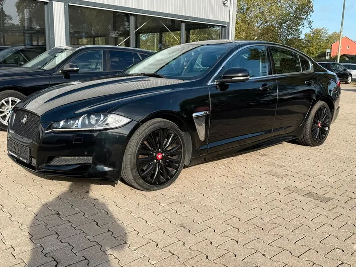 Jaguar XF