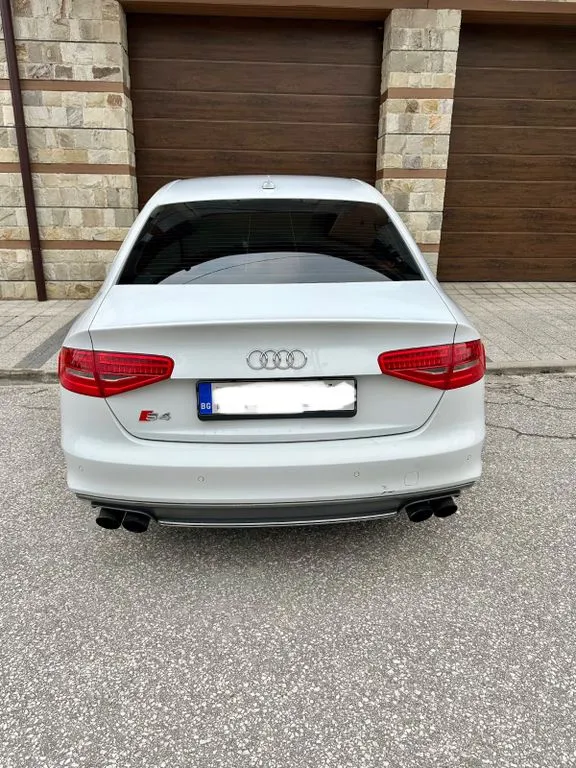 Audi S4