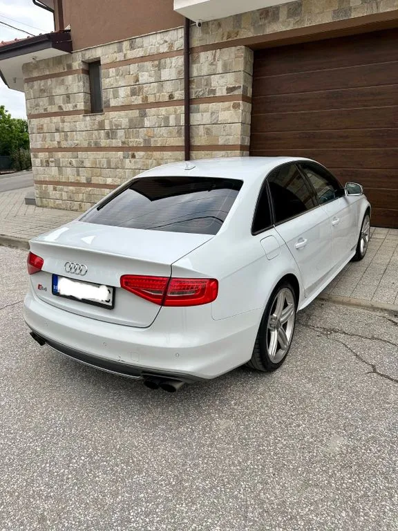 Audi S4