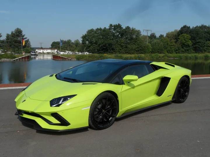 Lamborghini Aventador