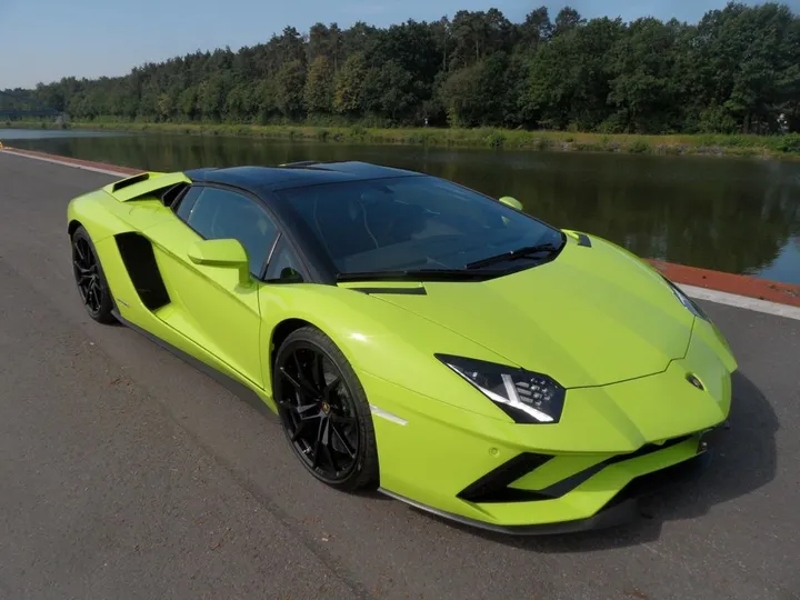 Lamborghini Aventador