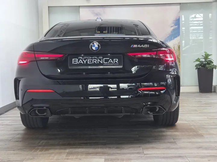 BMW M440