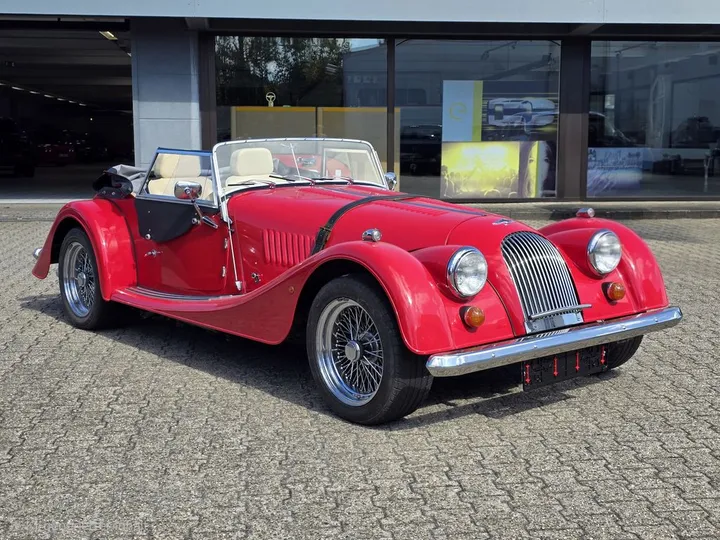Morgan Plus 8