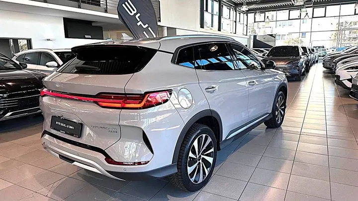 BYD SEAL U