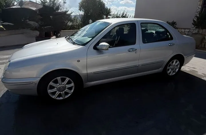 Lancia Lybra