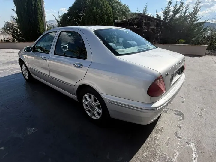 Lancia Lybra