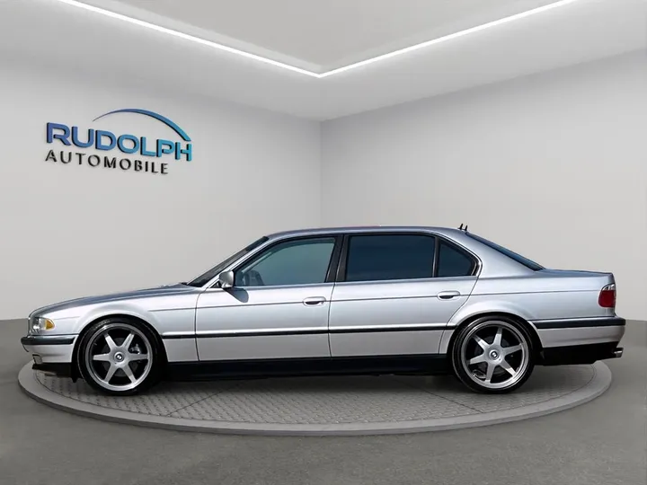 BMW 740