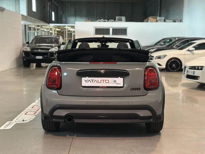 MINI Cooper Cabrio