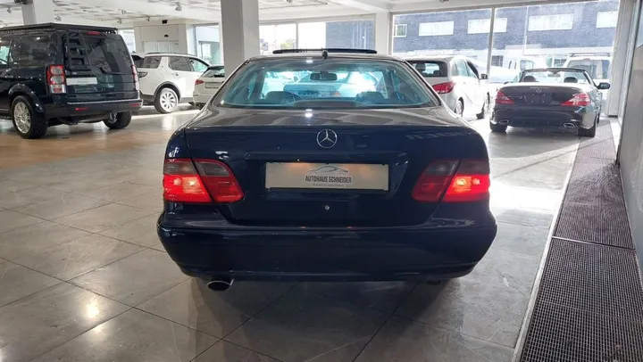 Mercedes-Benz CLK 230