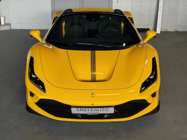 Ferrari F8