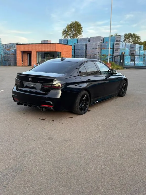 BMW 335