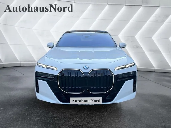BMW 740