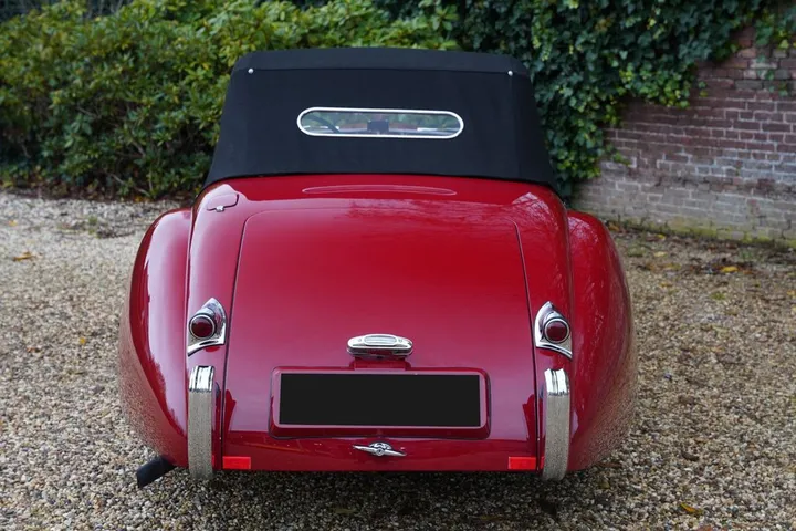 Jaguar XK